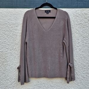 Charlie Paige tan light brown ribbed v neck sweater with flared sleeves L/XL